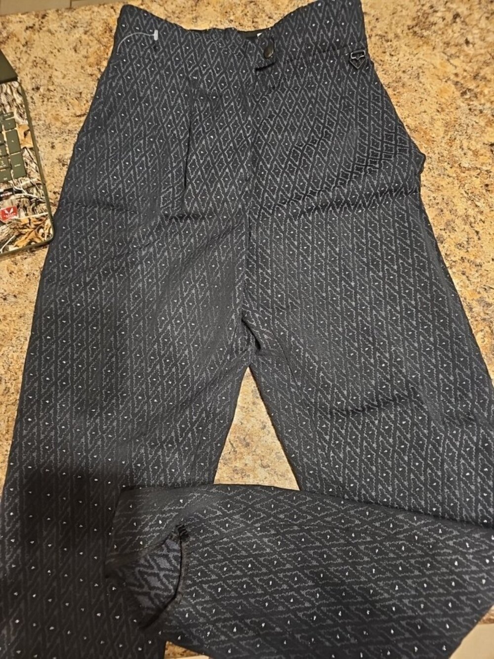 Obermeyer Vintage 1990s Metallic Diamond Pattern Stirrup Pants Women's 8 Reg